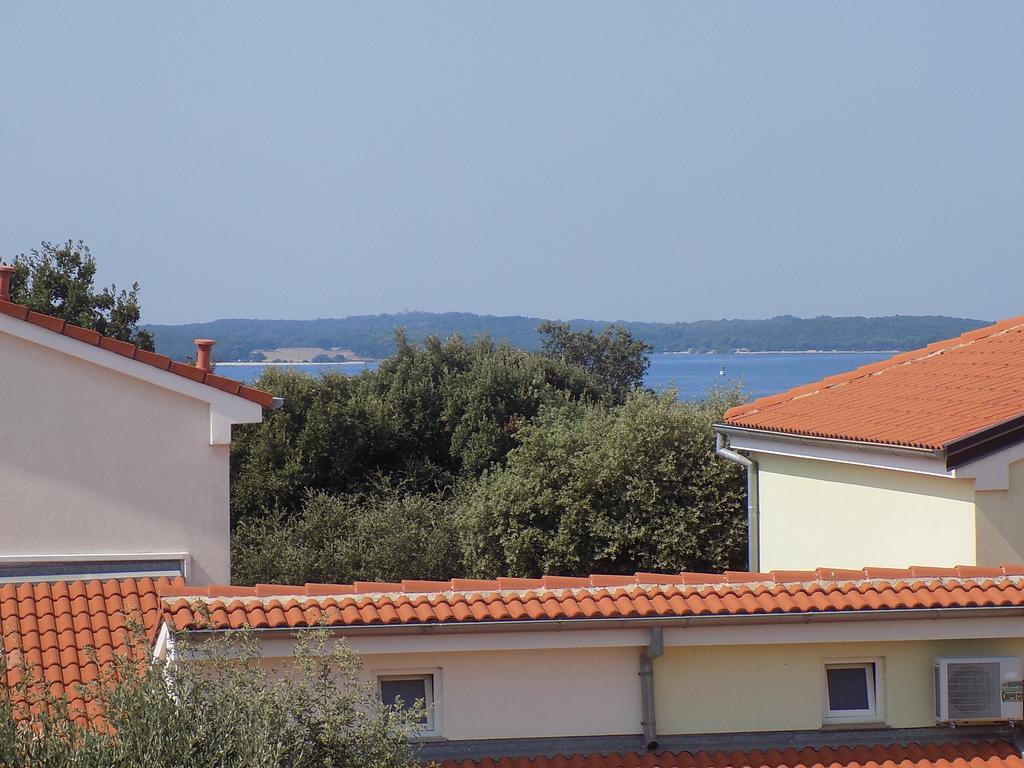 Apartment Thea Пула Екстериор снимка