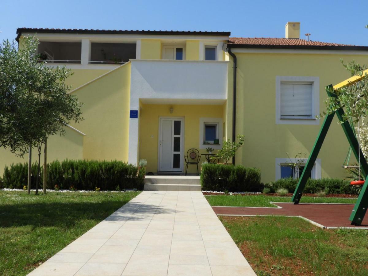 Apartment Thea Пула Екстериор снимка