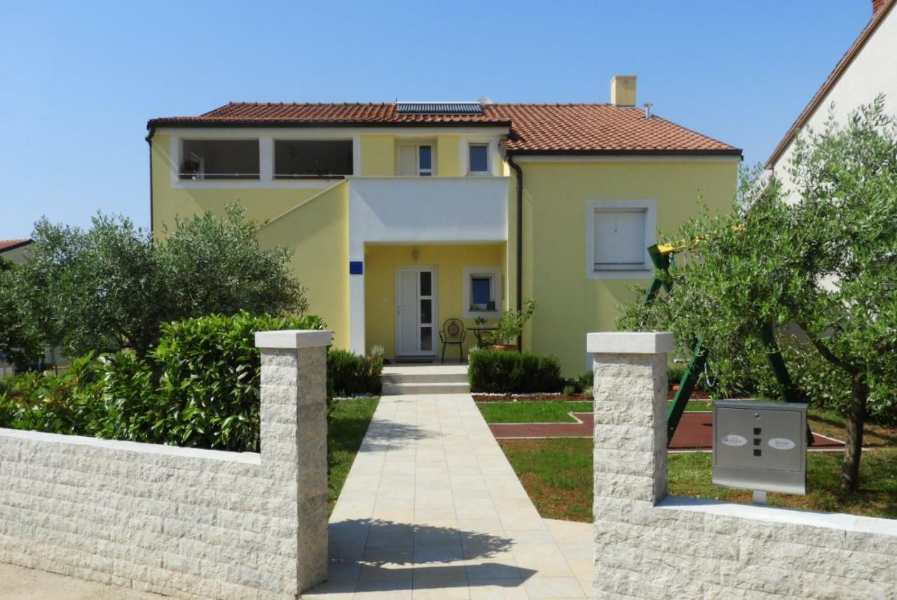 Apartment Thea Пула Екстериор снимка